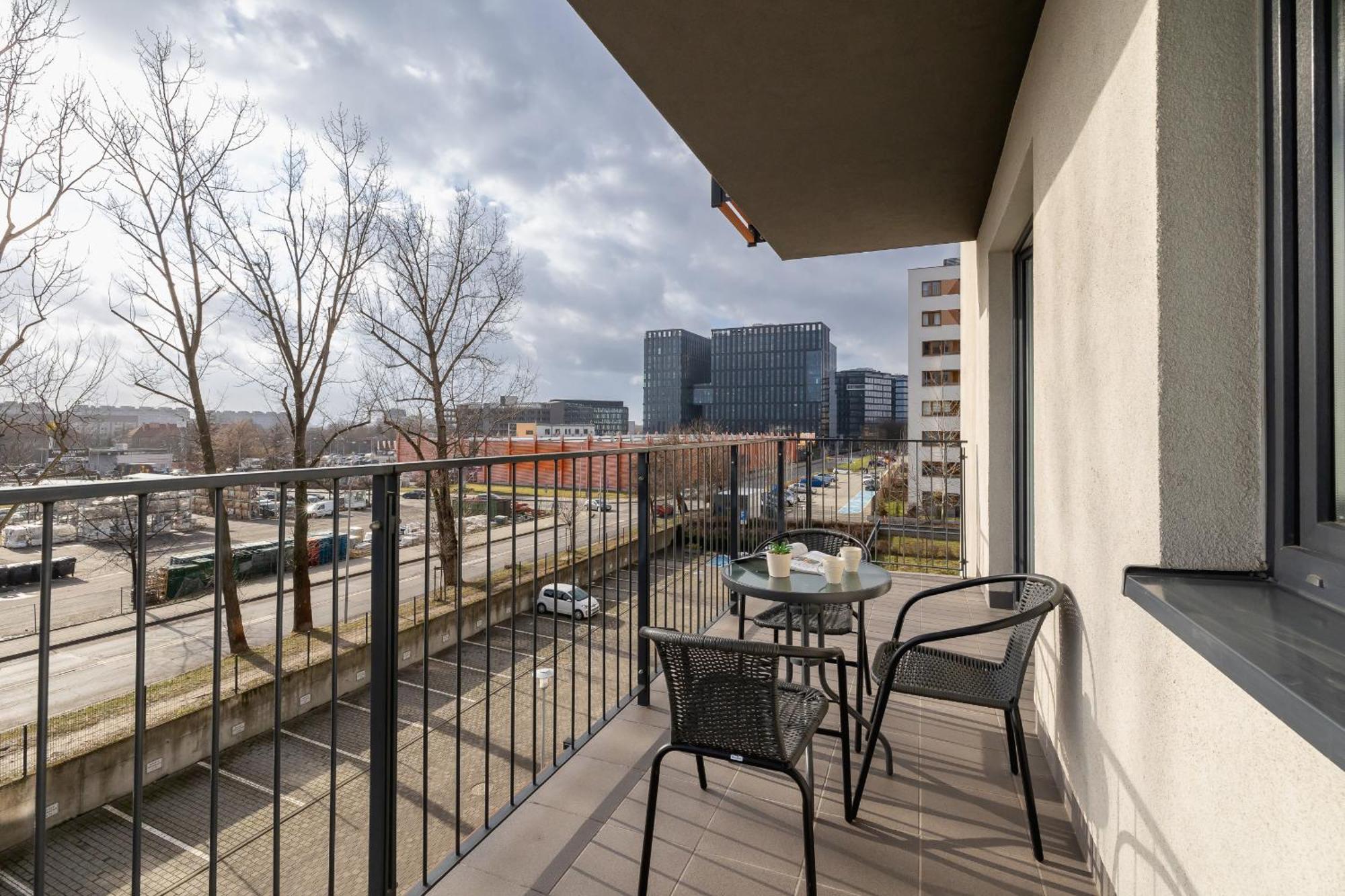 Apartamento Modern With Parking In Cracow By Rent Like *